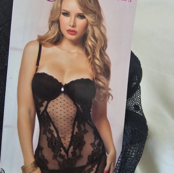 Floral Lace Chemise - Picture 3 of 5